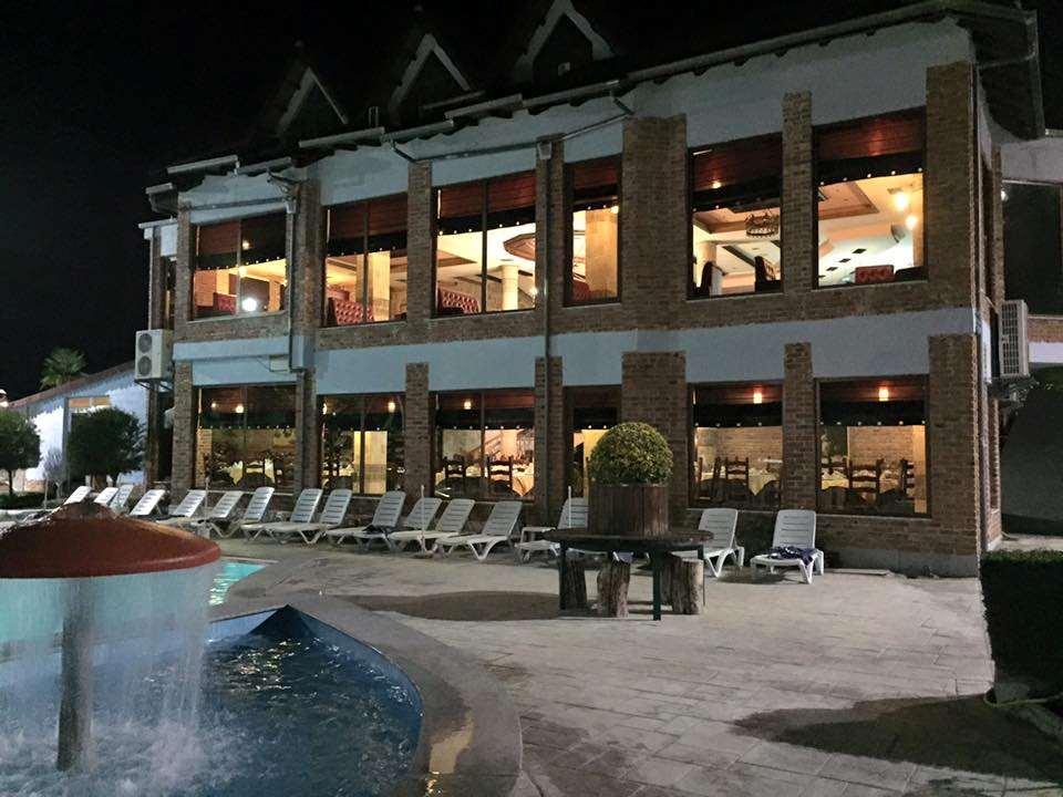 Hotel Vila Aeroport Rinas Eksteriør billede
